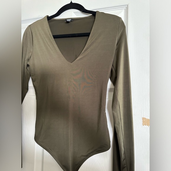 Long Sleeve Body Suit - Picture 2 of 5